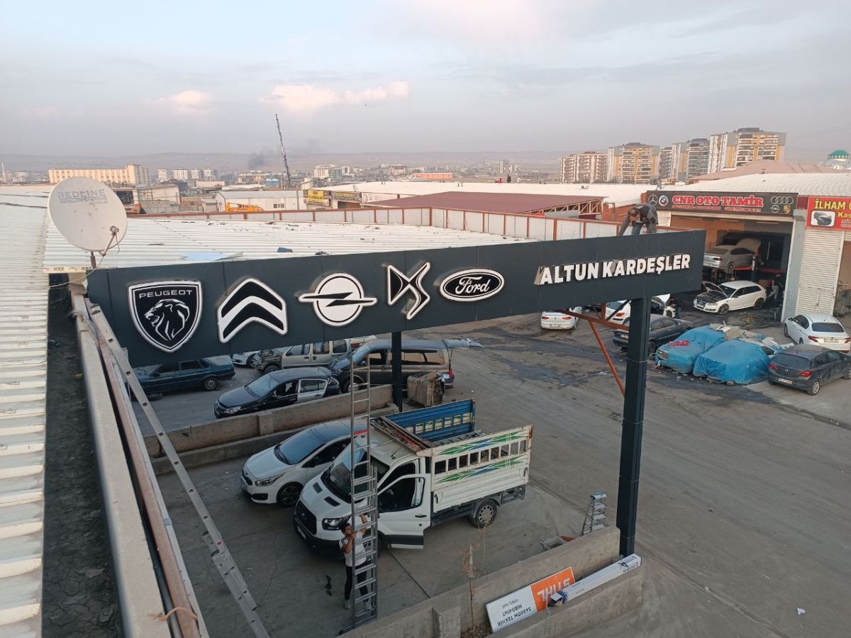 ALTUN KADEŞLER IŞIKLI KUTU HARF TABELA