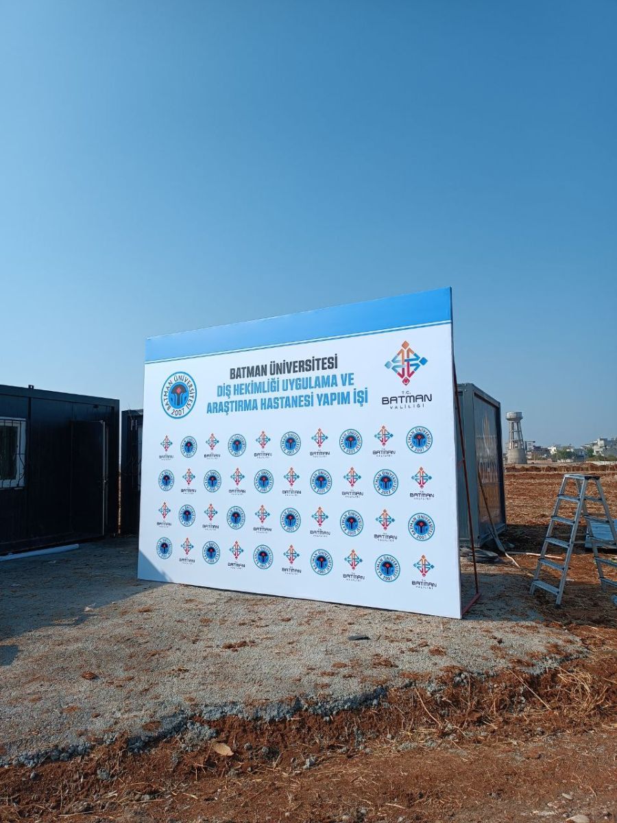 AYAKLI VİNİL PLATFORM TABELA  BACKDROP 