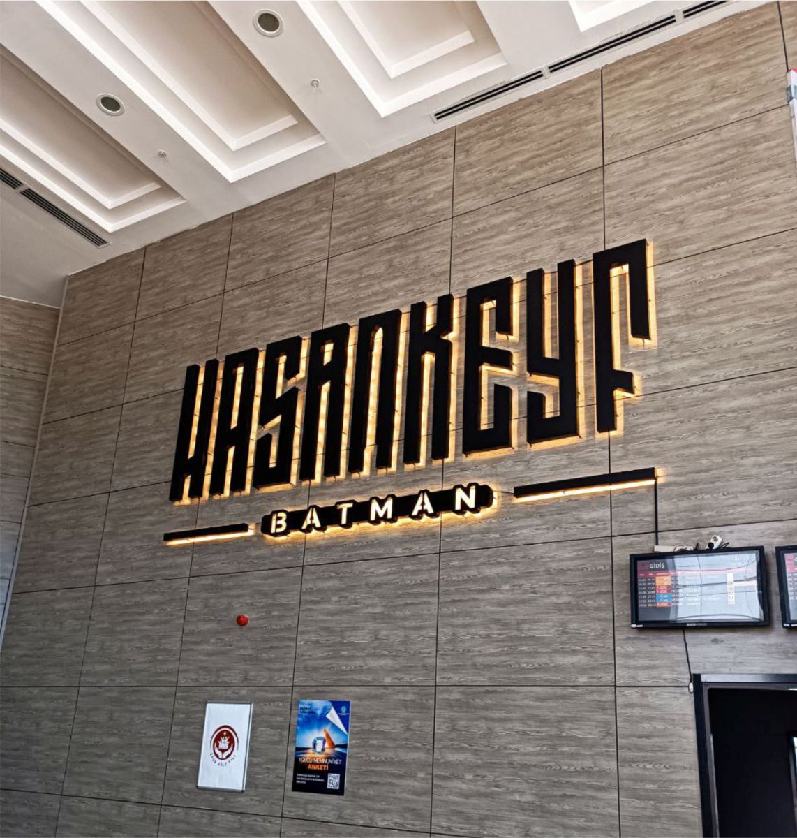 BATMAN HAVAALANI IŞIKLI KUTU HARF TABELA