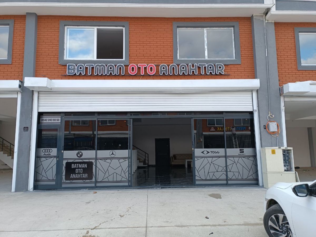 BATMAN OTO ANAHTAR KUTU HARF TABELA