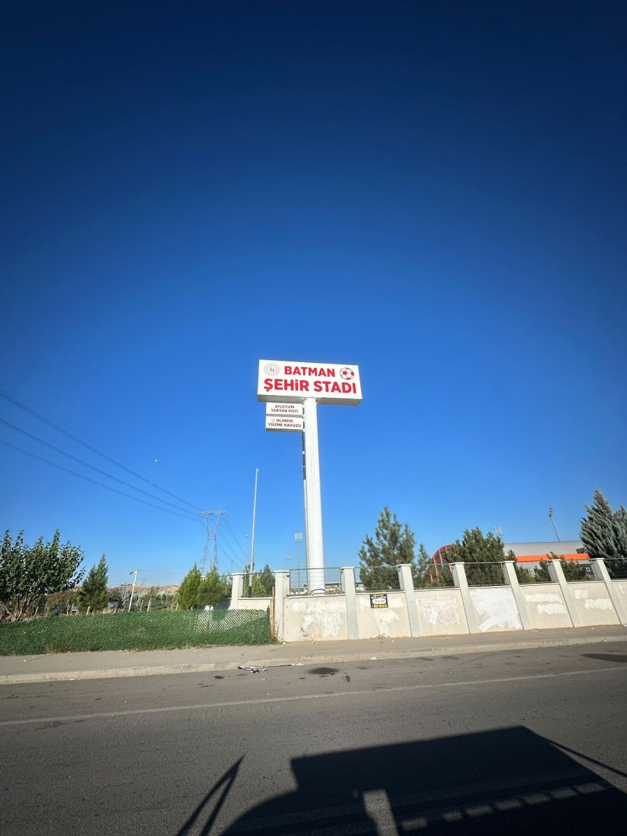 BATMAN ŞEHİR STADI AYAKLI TOTEM TABELA