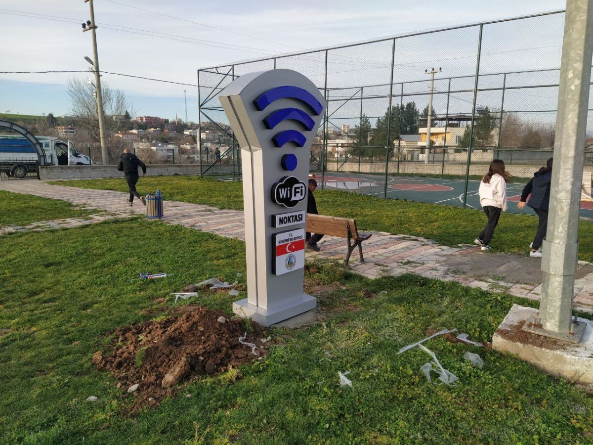 Beşiri wifi Ayaklı Totem Tabela