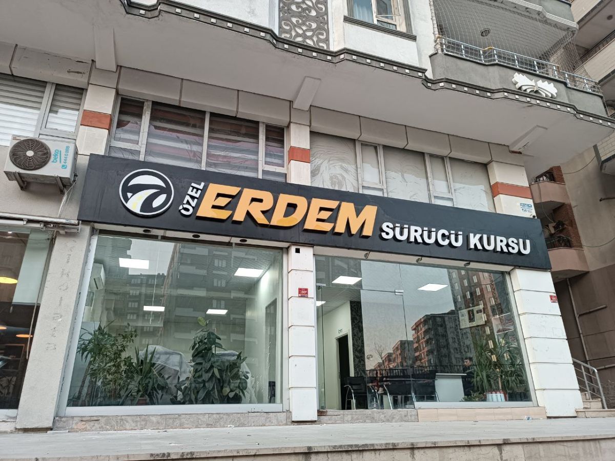 ERDEM SÜRÜCÜ KURSU IŞIKLI KUTU HARF TABELA