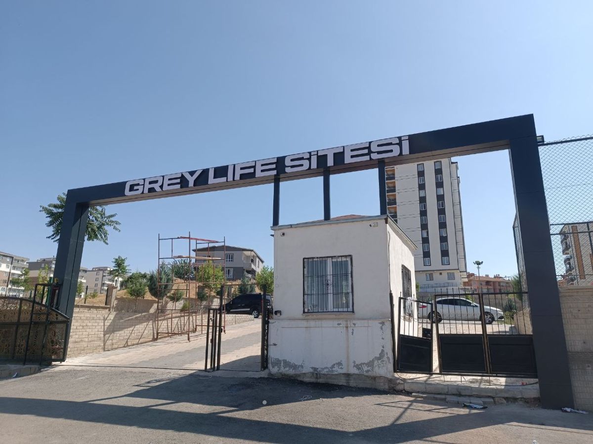 GREY LİFE SİTESİ IŞIKLI KUTU HARF TABELA