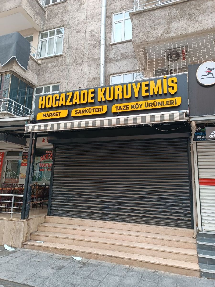 HOCAZADE KURUYEMİŞ IŞIKLI KUTU HARF TABELA