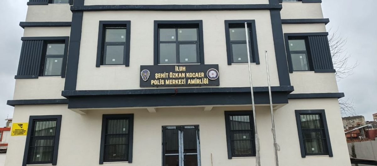 İLUH ŞEHİT ÖZKAN KOCAER POLİS KARAKOLU TABELA