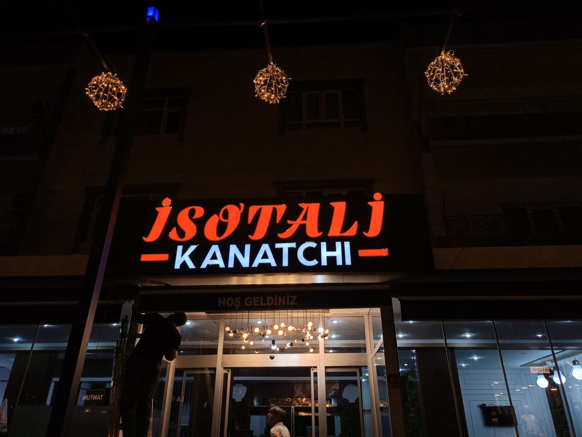 İSOTALİ KANATCHI ÇATI IŞIKLI TABELA
