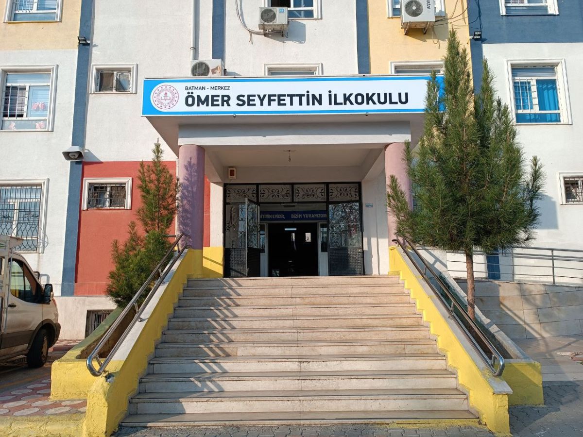 ÖMER SEYFETTİN İLKOKULU VİNİL TABELA