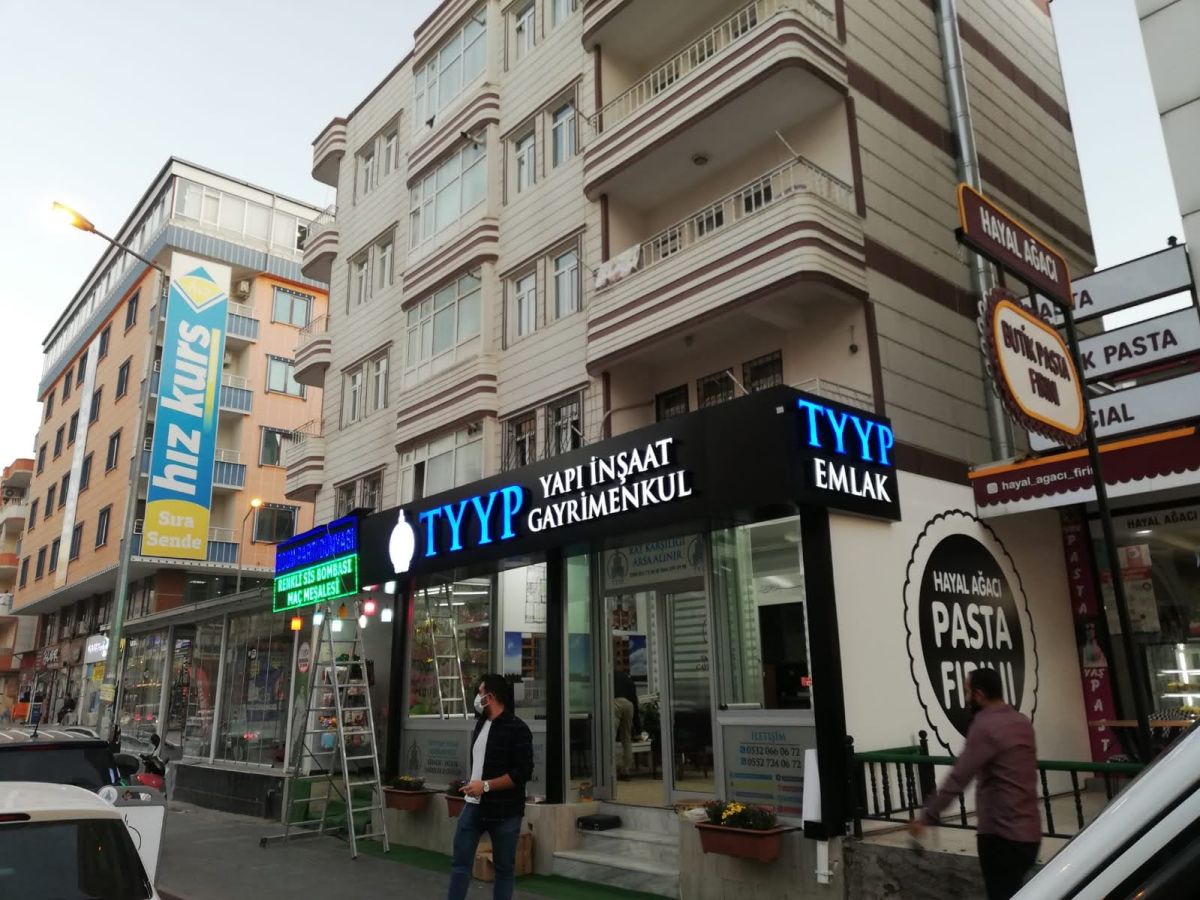 Tyyp Emlak Işıklı Kutu Harf Tabela