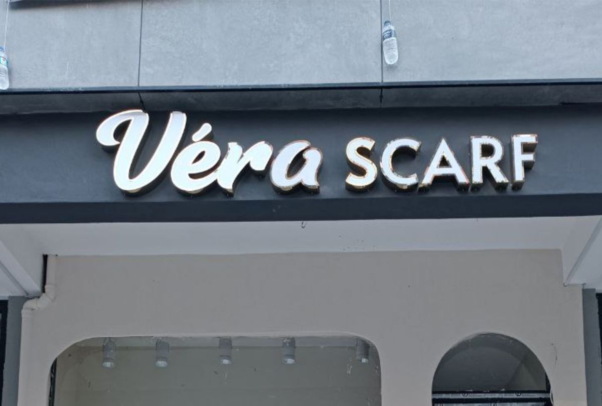 VERA SCARF IŞIKLI KUTU HARF TABELA