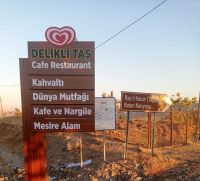 DELİKLİ TAŞ Cafe Restaurant Totem Tabela